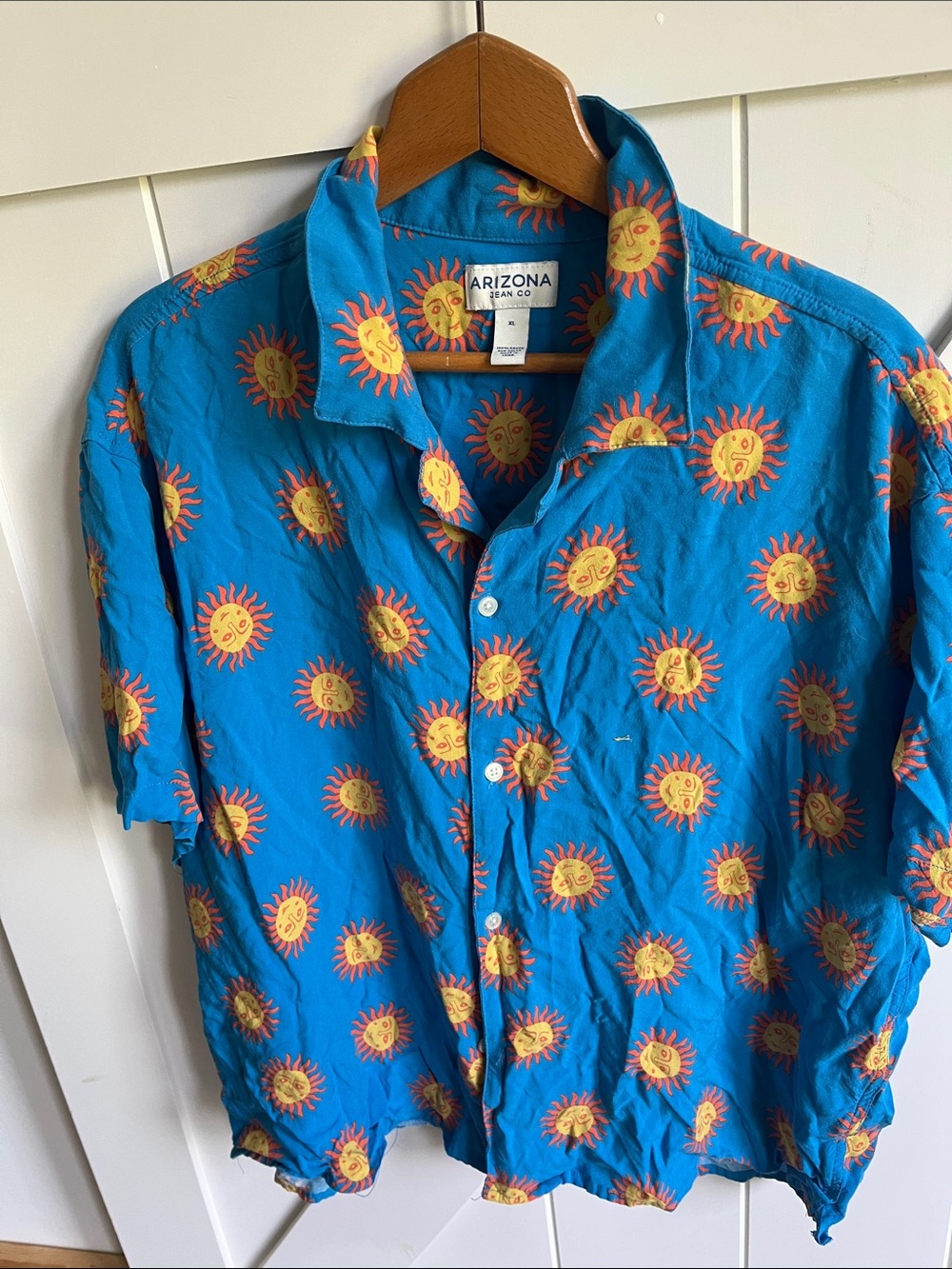 Arizona Jean Company Blue Sun Print Short-Sleeve Button-Down Shirt